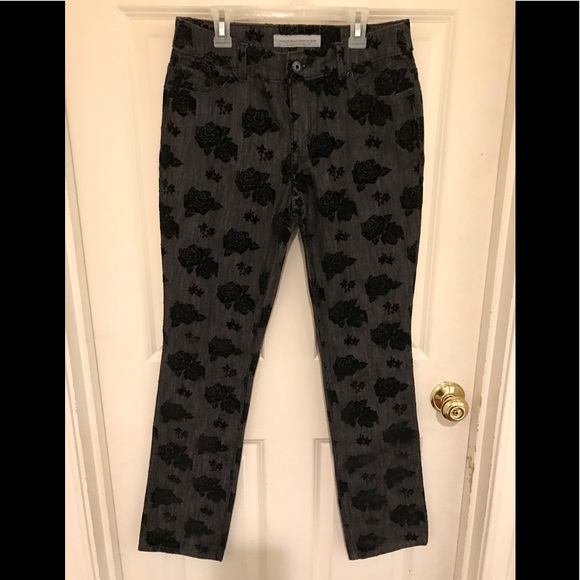 Black Rose CHICO'S platinum denim jeans. Size 0 - Picture 2 of 6